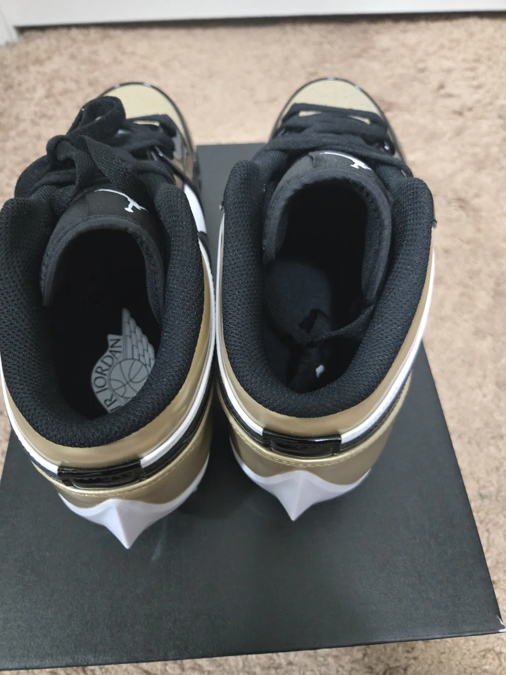 Jordan Men’s Metallic Gold & Black Low Football Cleats